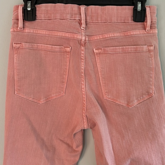 Frame Denim Le Crop Mini Boot in Peony cropped stretchy bootcut jeans - Picture 5 of 10